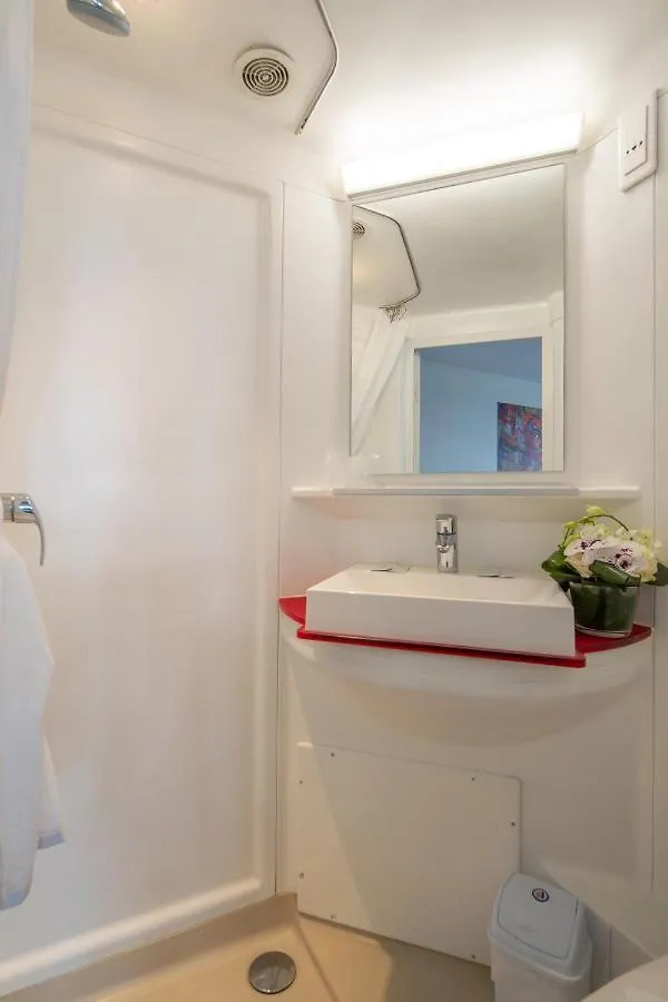 Hotell Cis Maurice Ravel 2*
